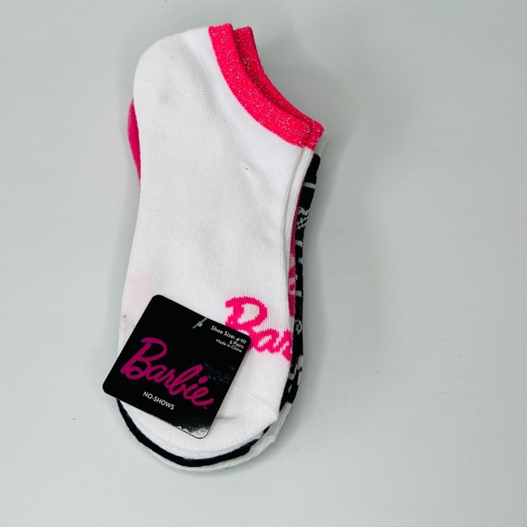 BARBIE 5 Pairs No-Show Socks Shoe Size 4-10 NWT - Picture 2 of 9